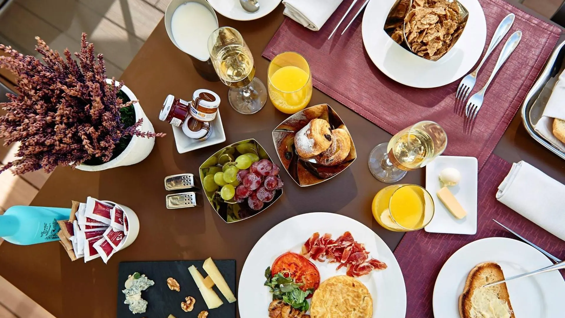 Hotel Marques De Riscal, A Luxury Collection Hotel, Elciego 5*,  Spain